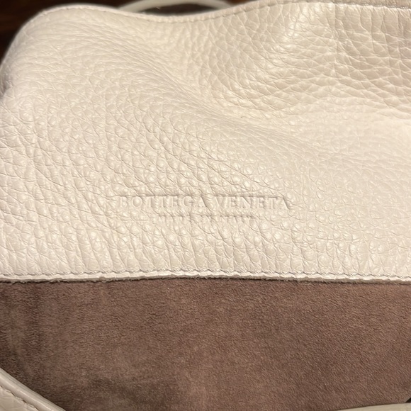 Bottega Veneta Intrecciato Leather Expandable Tote - Picture 7 of 16